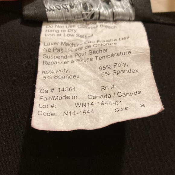 Modes Crystal Fashions Black and White Blouse with Sheer 3/4 Sleeves Size S - Picture 5 of 6